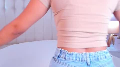 Lyn online show from January 8, 11:03 am