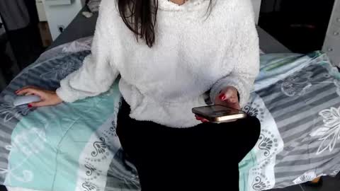 lynagreen online show from October 13, 9:45 am