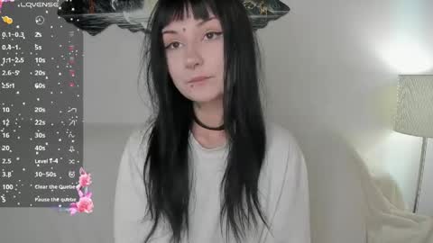 Mia online show from May 1, 7:44 am