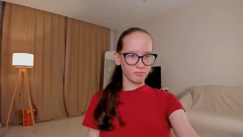 Sara online show from October 10, 4:34 pm