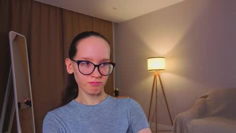 Sara online show from February 2, 7:13 pm