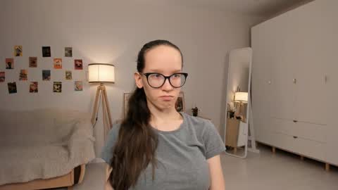 Sara online show from March 9, 4:11 pm