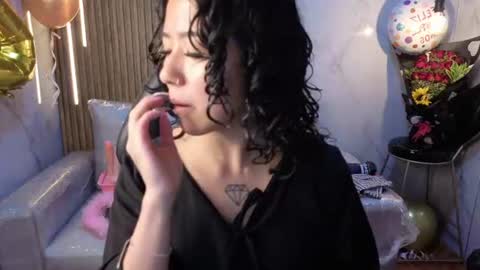 lynn_turner_ online show from July 3, 1:17 pm