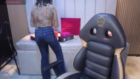 lynn_turner_ online show from July 20, 1:02 pm