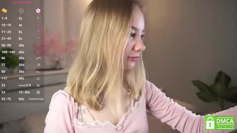 Lola online show from September 26, 1:53 pm