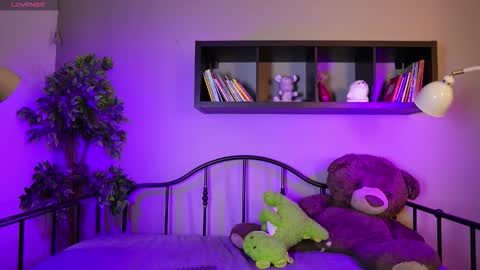 Lynx and Sun  online show from March 9, 9:18 pm