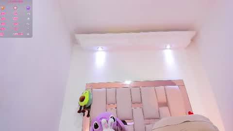 lysa_thomas9 online show from June 27, 3:51 am