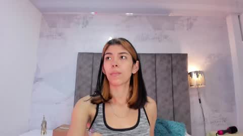Snapshot of lyxi_ chatting on January 14, 11:42 am Lyxi online show from January 14, 11:42 am
