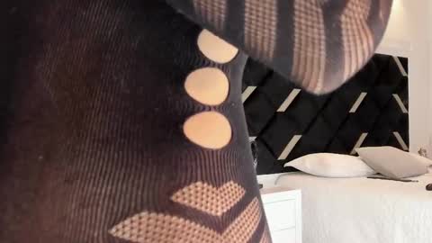 Snapshot of lyxi_ chatting on September 16, 12:13 pm Lyxi online show from September 16, 12:13 pm