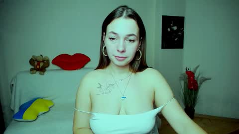 Vikki online show from November 25, 3:25 pm