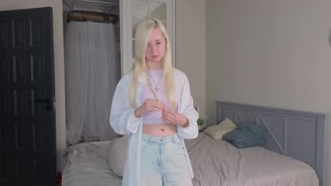 Christina online show from May 25, 5:45 pm