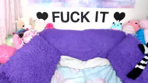 Mackenzie Wolfe online show from July 24, 4:10 am