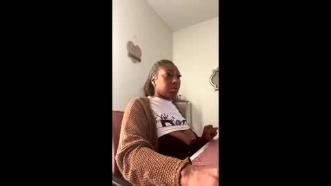 madam_glam online show from February 17, 4:17 pm