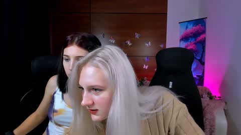 Snapshot of madam_ulis chatting on January 4, 10:27 am Ulis online show from January 4, 10:27 am