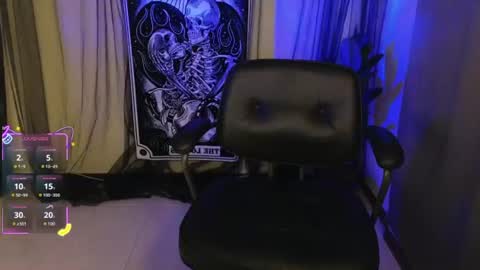 Madame La online show from June 27, 2:01 am