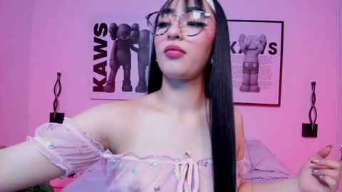 Maddierosee online show from March 6, 3:45 am