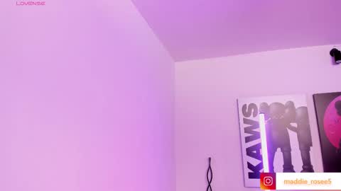 Maddierosee online show from March 12, 4:15 am