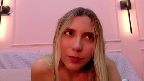 maddietease online show from December 17, 4:33 pm