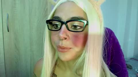 maddiie and clyde online show from September 21, 4:11 am