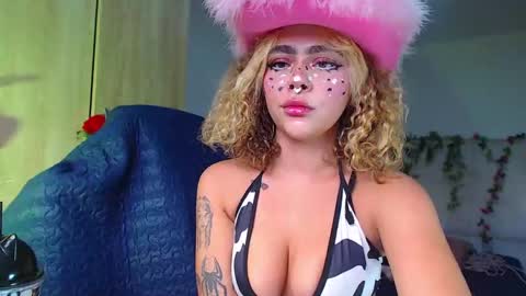 maddiie and clyde online show from November 1, 8:35 pm