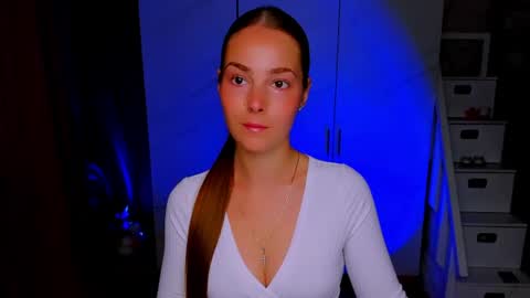 maddy_gate online show from July 20, 4:30 pm