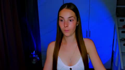 maddy_gate online show from July 23, 4:15 pm