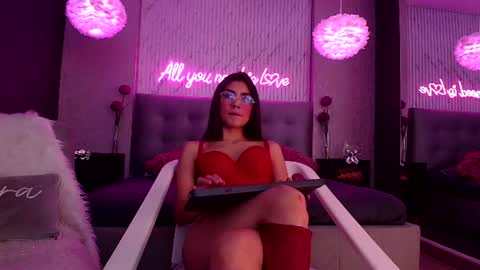 maddy_kind online show from July 24, 4:32 am