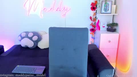 Maddy online show from April 28, 3:38 pm