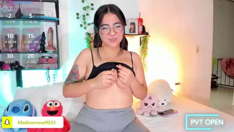 Snapshot of maddy_rose12 chatting on October 7, 3:38 pm Maddy rose12 online show from October 7, 3:38 pm