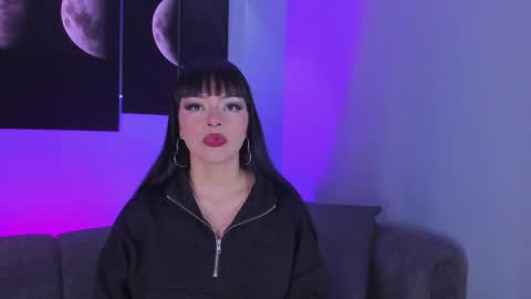 Maddy  online show from May 19, 10:11 am