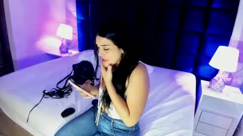 Maddy online show from July 26, 11:40 am