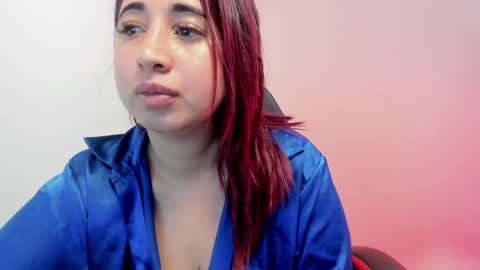 Snapshot of madelaine_blosson chatting on December 3, 11:32 am Madelaine online show from December 3, 11:32 am