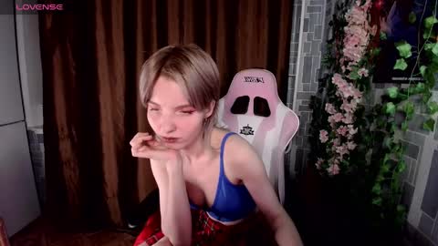madelaines online show from May 7, 8:12 pm