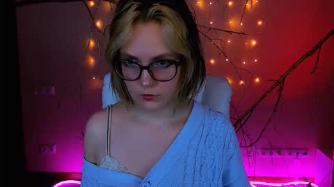 Madeline online show from February 26, 8:52 pm