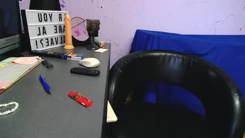 madelynvelure online show from May 16, 10:36 am