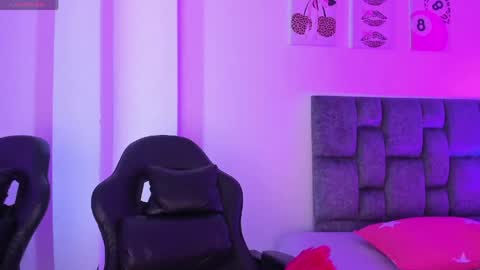 Madison Rosee online show from May 5, 12:57 am