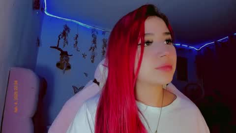 Snapshot of madison_x17 chatting on February 5, 3:34 am madso x17 online show from February 5, 3:34 am
