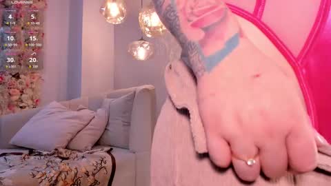 Madison Kane online show from March 12, 12:30 pm