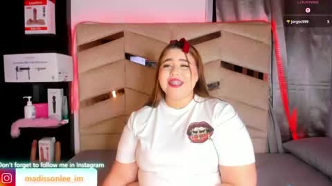 madissonlee__ online show from June 19, 10:35 pm