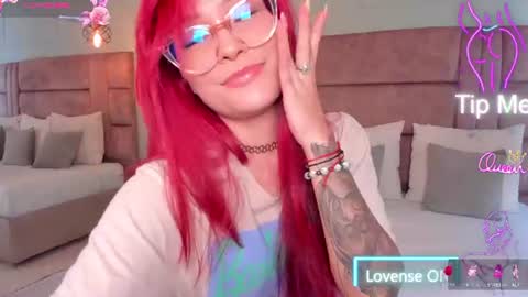 Mae Lyra online show from July 24, 5:00 pm