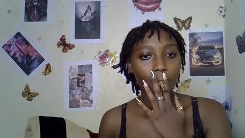 Maee online show from January 17, 3:08 pm