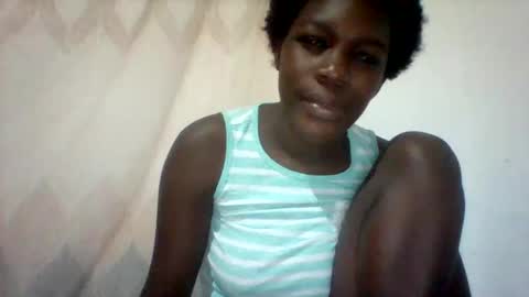 maevre_ online show from February 6, 8:01 pm