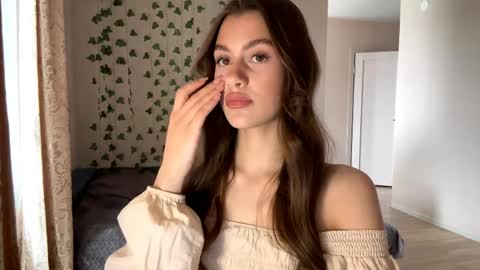 Sophie online show from May 5, 6:16 am