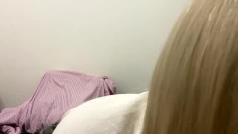 Molly online show from May 9, 4:42 pm