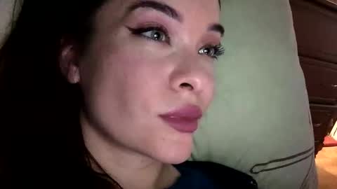 Snapshot of magggg658318 chatting on January 6, 12:02 pm magggg658318 online show from January 6, 12:02 pm