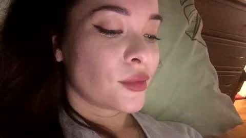 Snapshot of magggg658318 chatting on February 6, 12:26 pm magggg658318 online show from February 6, 12:26 pm