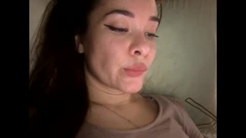 Snapshot of magggg658318 chatting on February 7, 12:39 pm magggg658318 online show from February 7, 12:39 pm