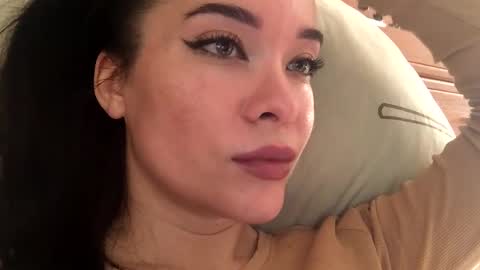 Snapshot of magggg658318 chatting on January 5, 11:59 am magggg658318 online show from January 5, 11:59 am