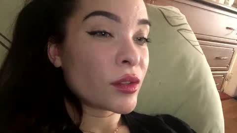 Snapshot of magggg658318 chatting on March 7, 12:23 pm magggg658318 online show from March 7, 12:23 pm