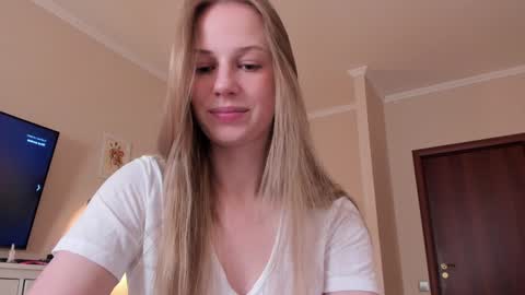 Alice  online show from March 5, 10:55 am